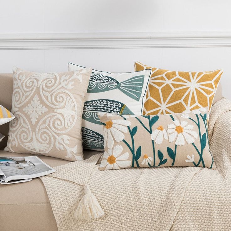 Petit Coussin (Cushion)